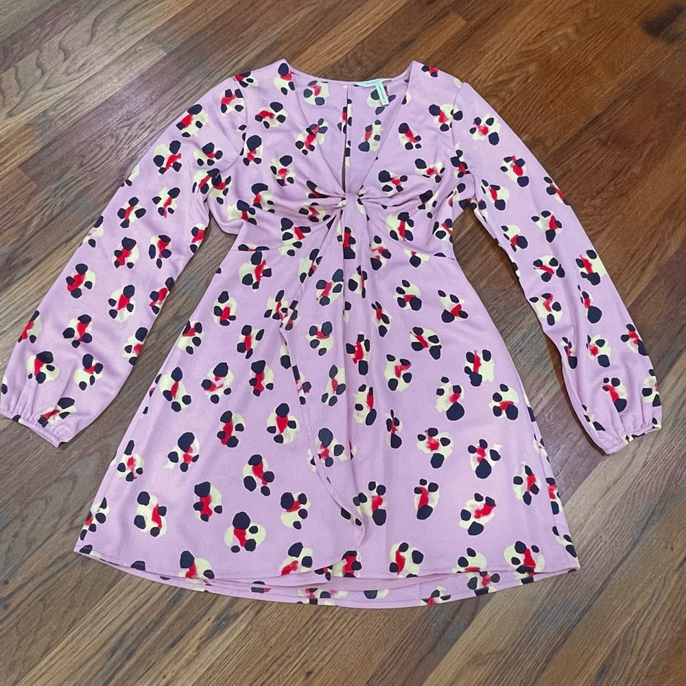 BCBGeneration - Size 8 - Pink Rose Long Sleeve Dress.